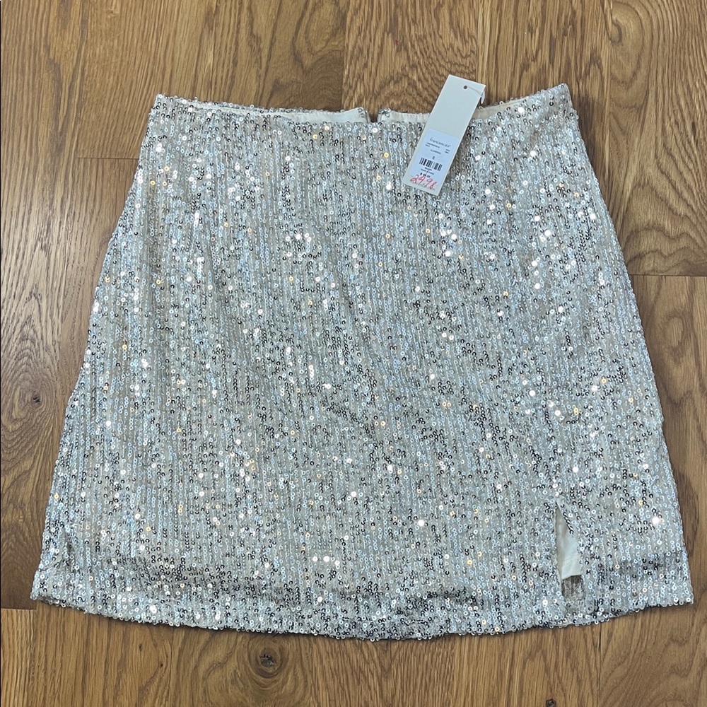 Mi Ami Sparkling Silver Sequin Mini Skirt